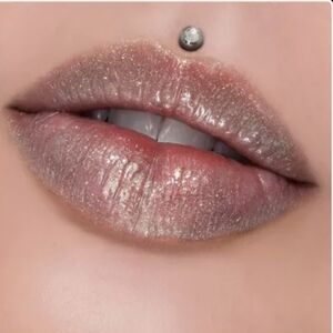 Coroners kiss gloss Jeffree star